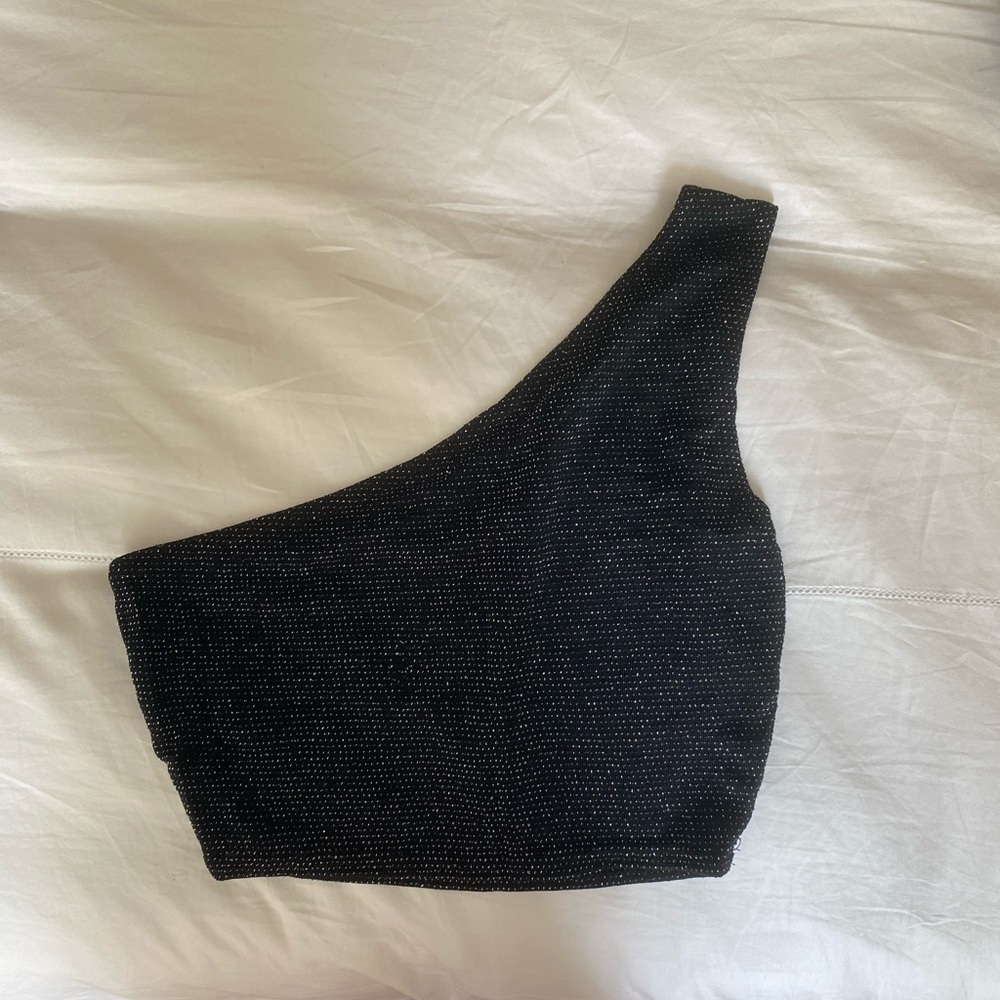 One shoulder sparkly going out top!